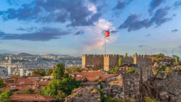 Cumhuriyet Tarihine Tanıklık Eden Ankara Yapıları