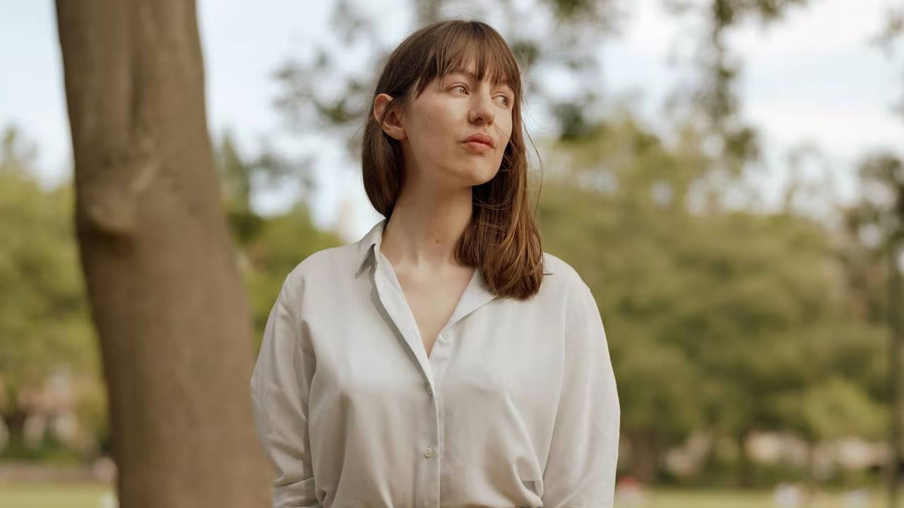 Sally Rooney'ye destek için 300'den fazla yazar açık mektup yayımladı