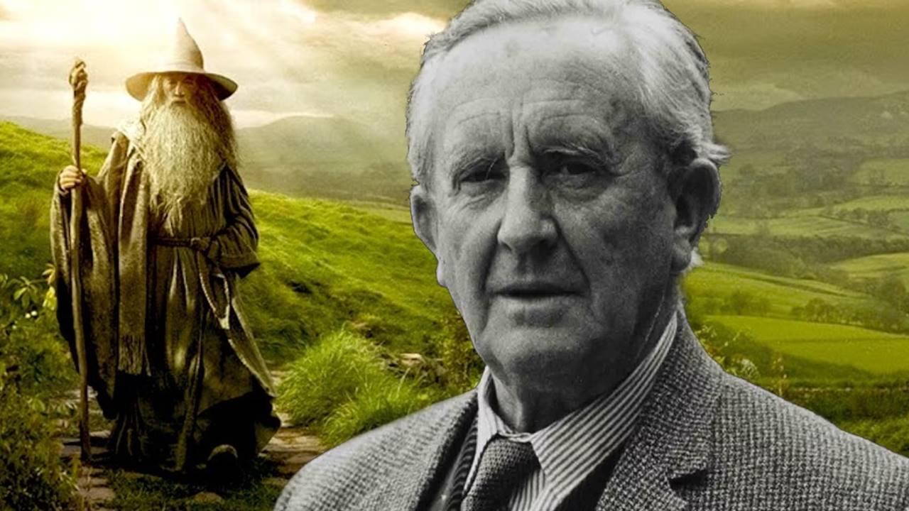 Yüzüklerin Efendisi’nin Yazarı J.R.R. Tolkien’in Yazı Masası Açık Artırmaya Çıkıyor