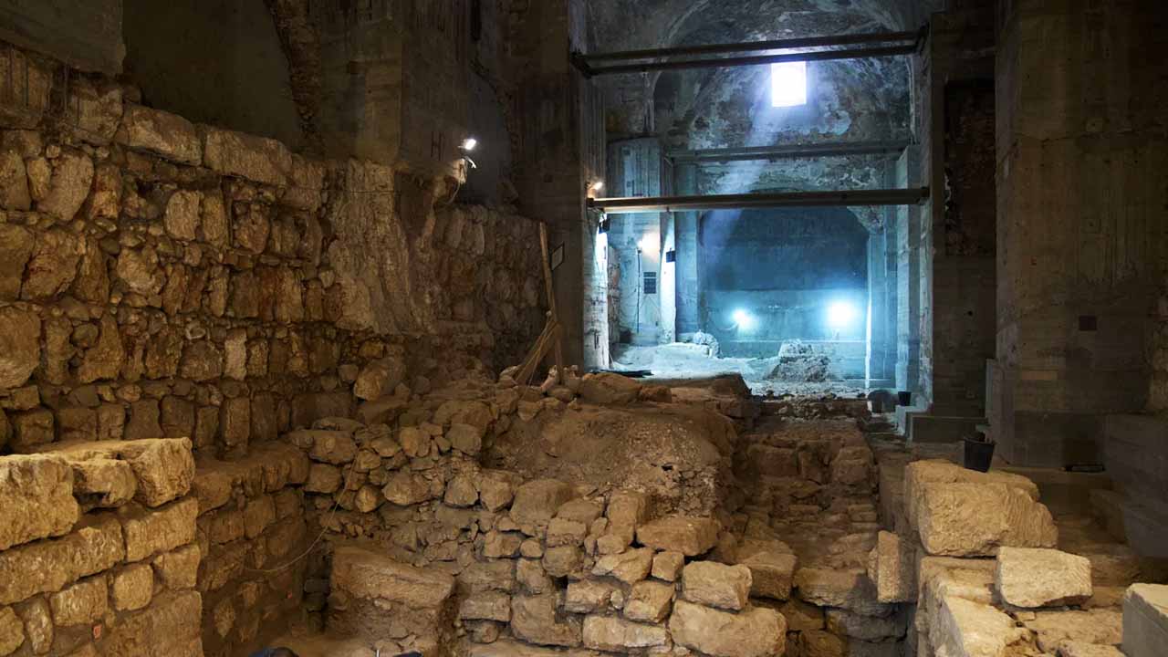 Kudüs’ün 2.100 Yıllık Savunma Hattı Gün Yüzüne Çıktı: Üstelik ‘Bilerek Sökülmüş’ İzler Taşıyor