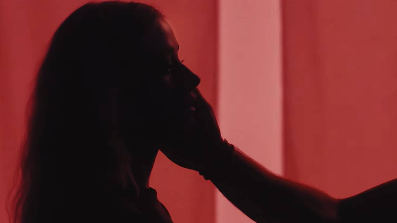 Touch Me Film Fragmanı 2026