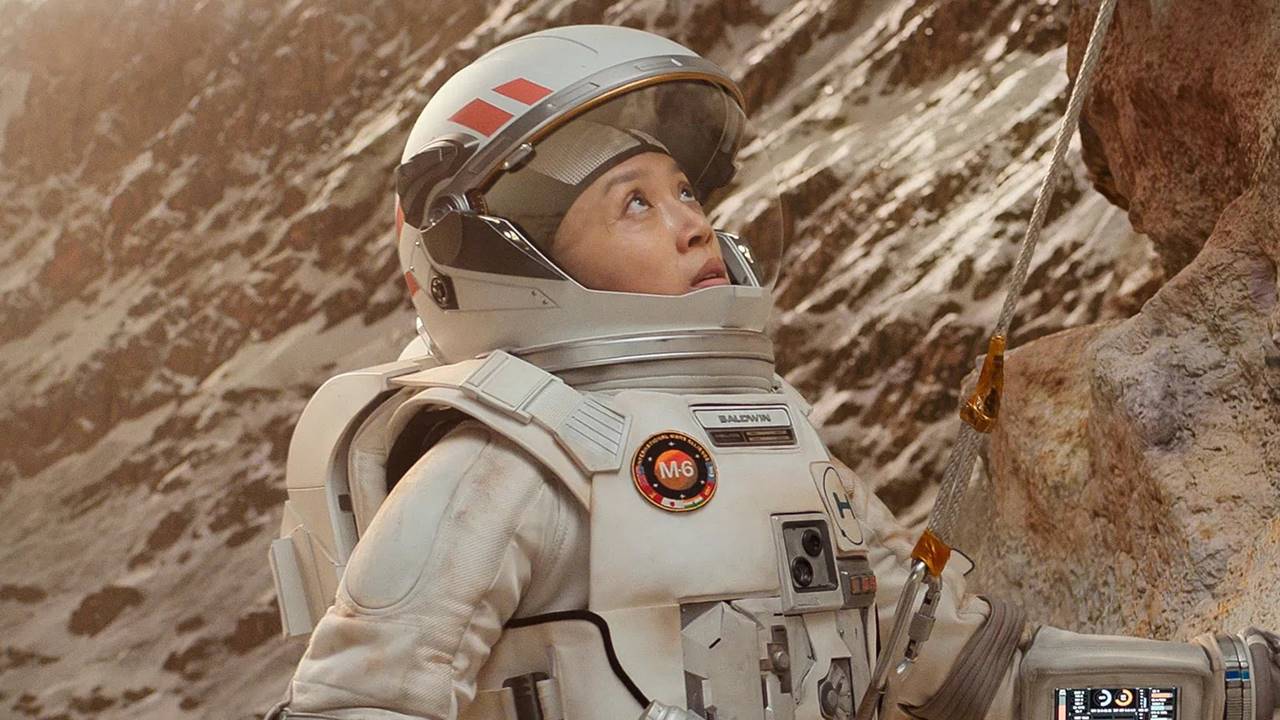 Apple TV’nin En Eski Bilimkurgu Dizisi 7 Yıl Sonra Hâlâ Zirvedeki Yerini Koruyor