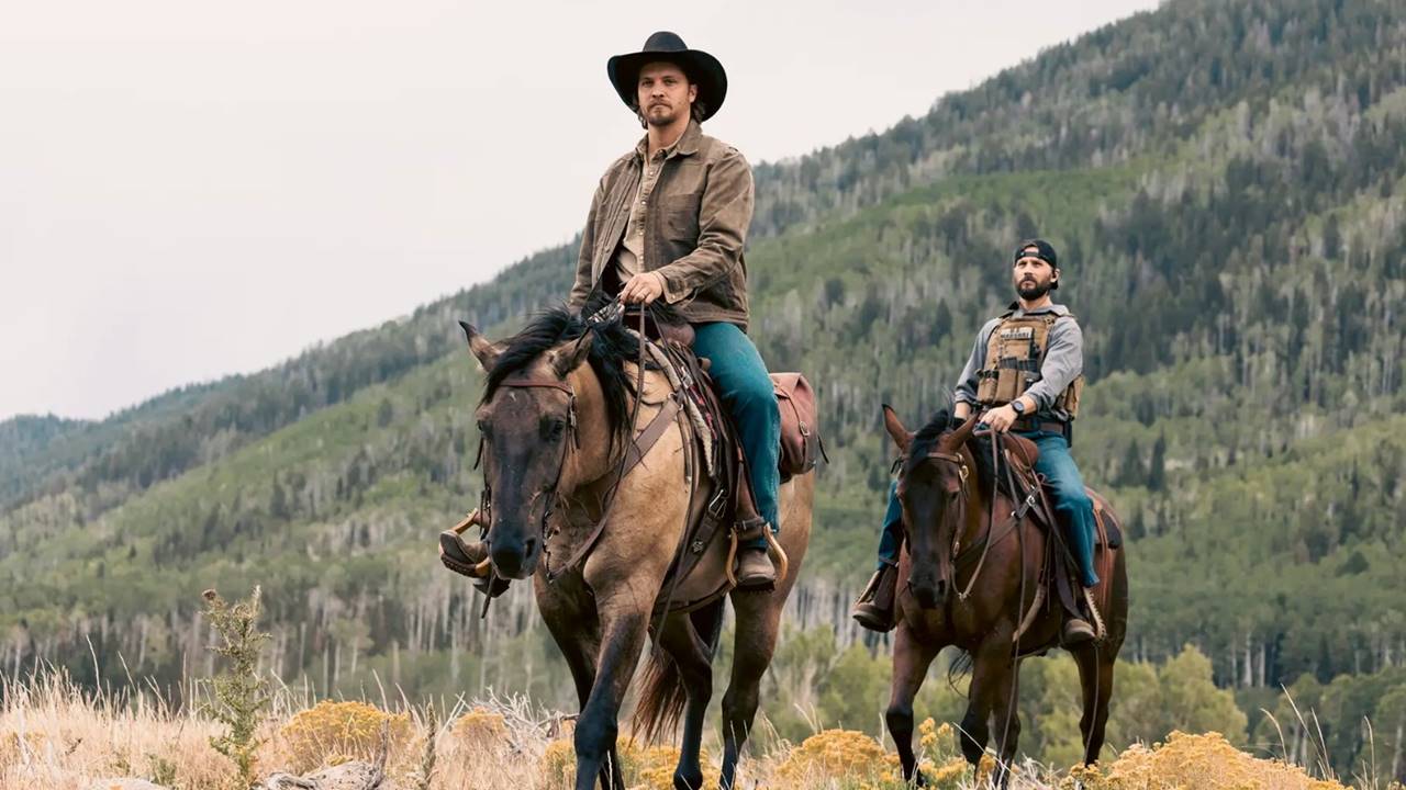 İzleyiciler Topa Tutmuştu: Ünlü Western Evreninin Yeni Dizisi Listelere Hükmediyor