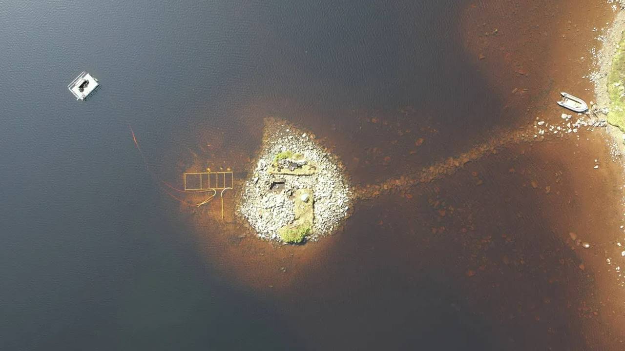 Stonehenge’den Bile Eski: Sular Altındaki 5.000 Yıllık Yapay Ada Gizemini Koruyor