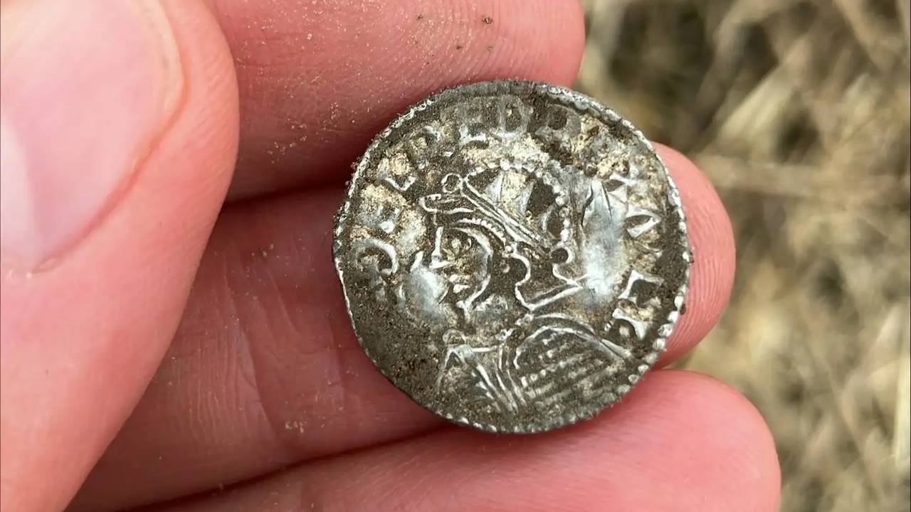 Norveç Viking Çağı Gümşü Sikke Define