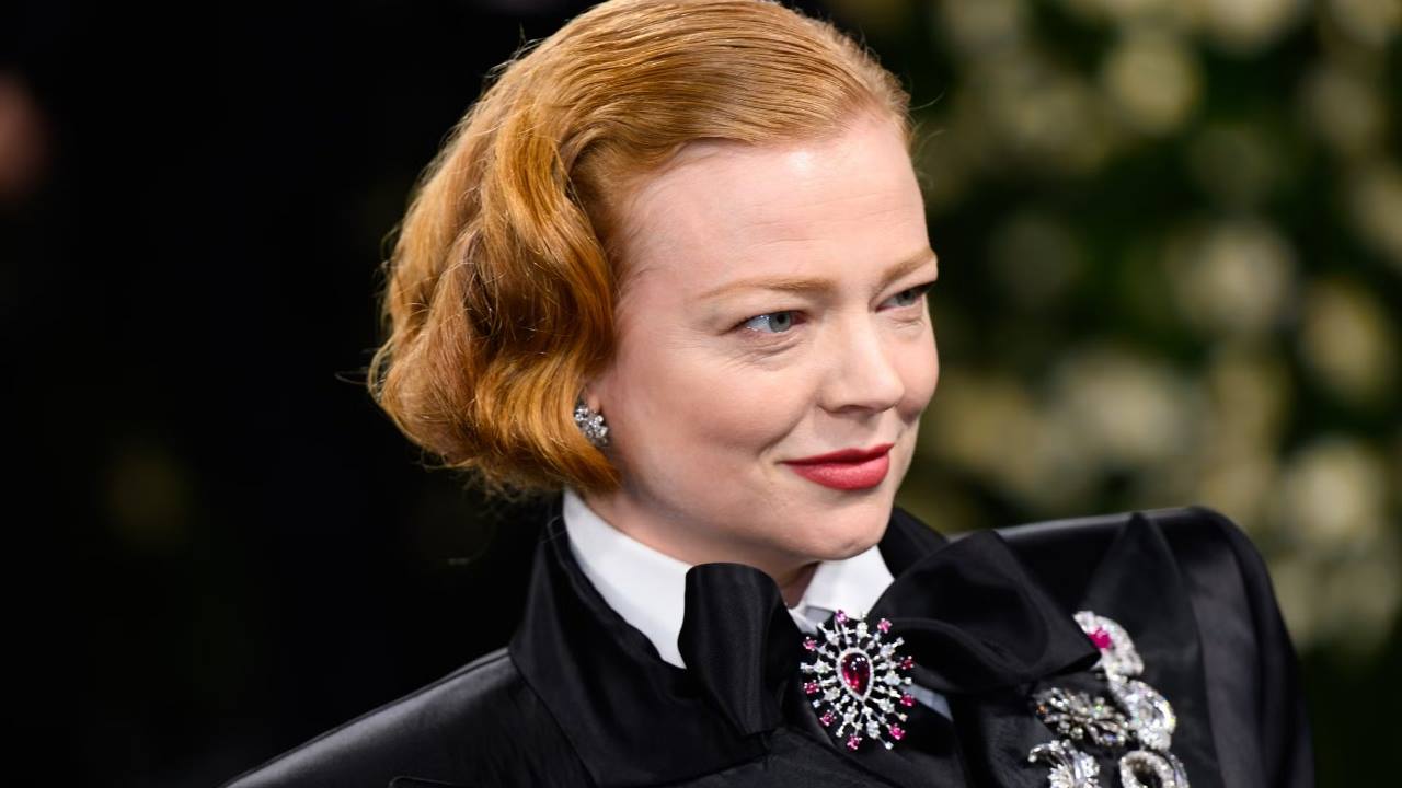 Alfred Hitchcock'un 63 Yıllık Korku Klasiği HBO Dizisi Oluyor: Başrolde Emmy Ödüllü Yıldız Var 3 Sarah Snook The Birds